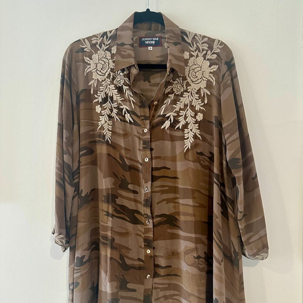 Johnny Was Camo Embroidered 3/4 Silk Rayon Top